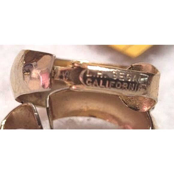 Vtg L.H. Segal California Clip On Hoop Earrings 3/4" Hammered Textured Goldtone - Picture 5 of 5
